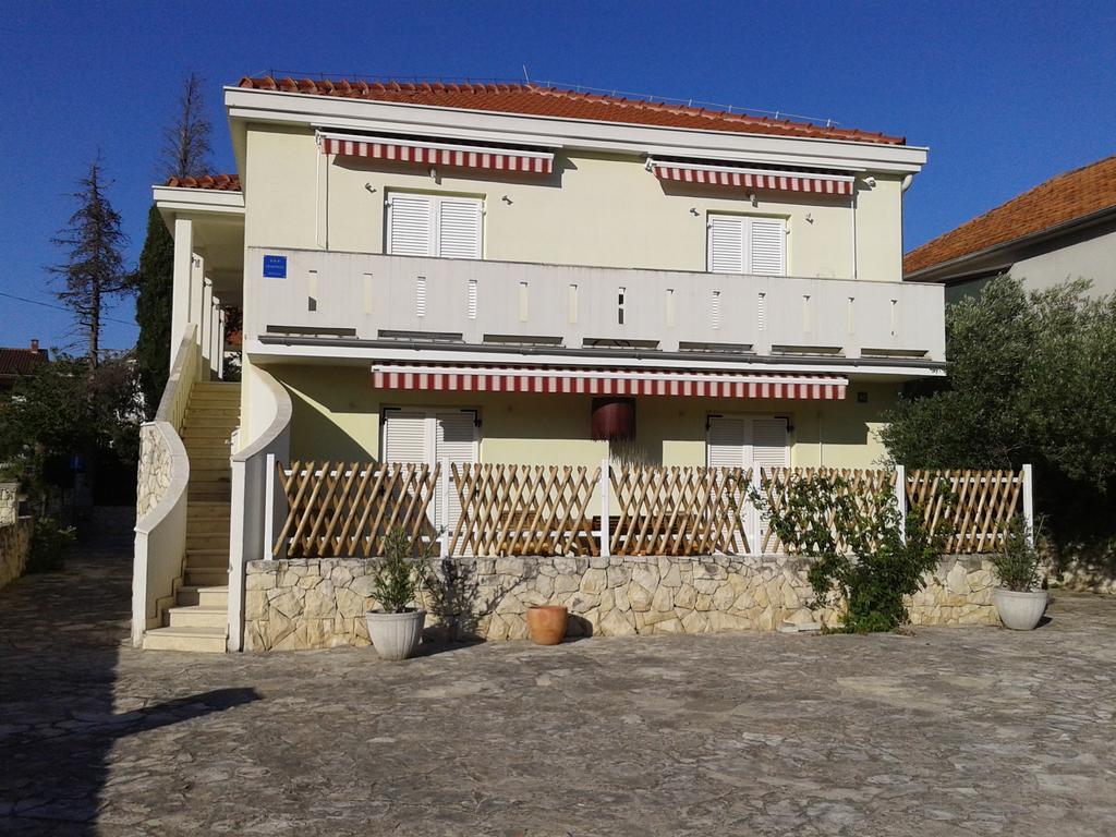 بيوغْغاد نا موغو Apartments Casa Nostra المظهر الخارجي الصورة