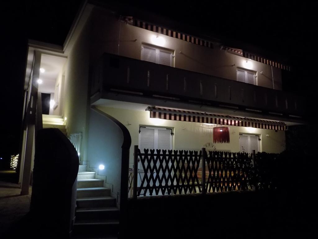 بيوغْغاد نا موغو Apartments Casa Nostra المظهر الخارجي الصورة