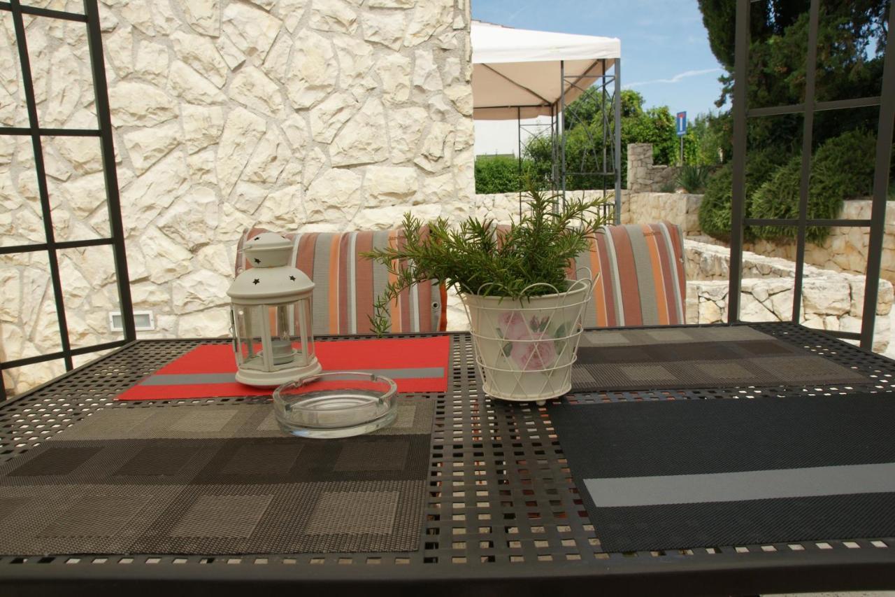 بيوغْغاد نا موغو Apartments Casa Nostra المظهر الخارجي الصورة